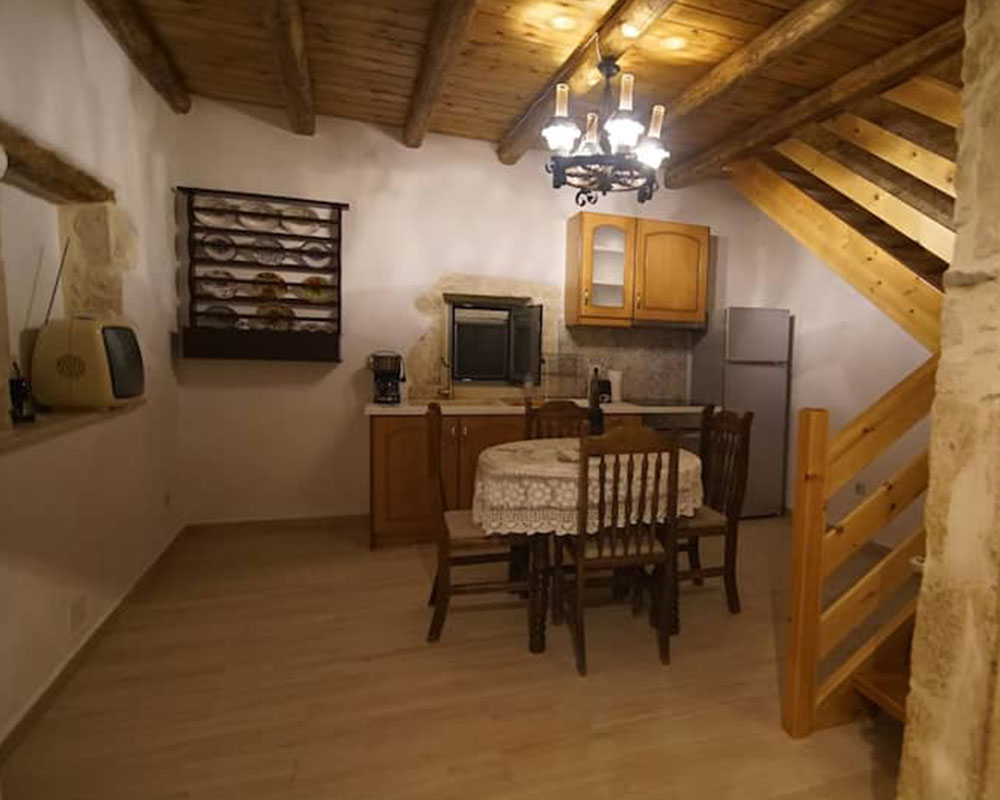 a-romantic-house-of-two-02