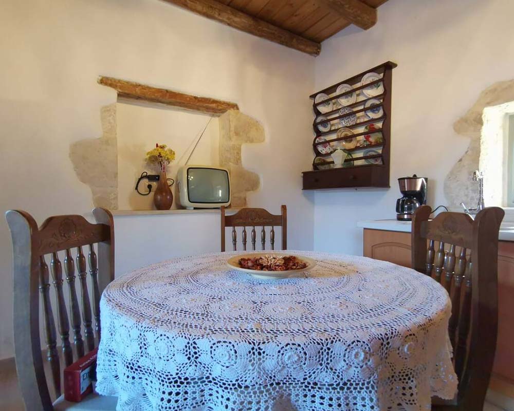 a-romantic-house-of-two-03