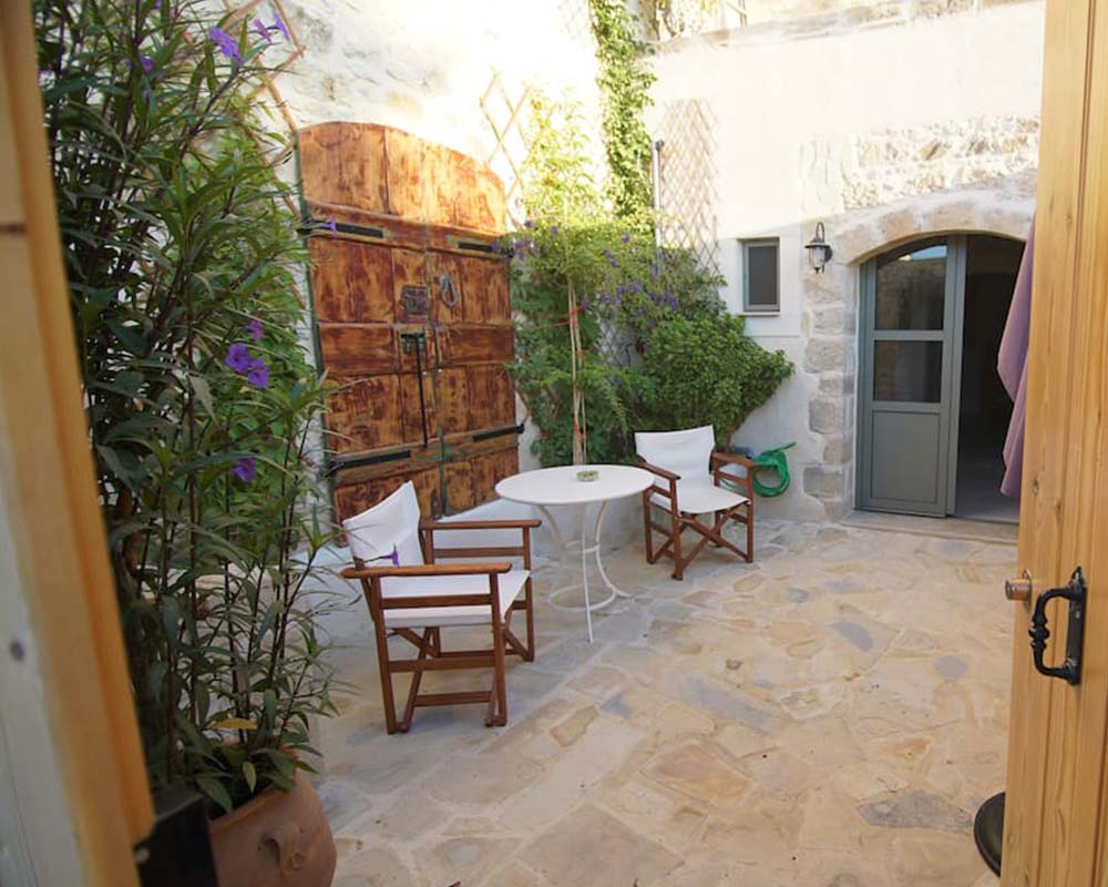 a-romantic-house-of-two-11